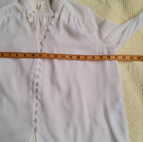 by Anthropologie V-neck Button Down Blouse Size 6 - Picture 9 of 14